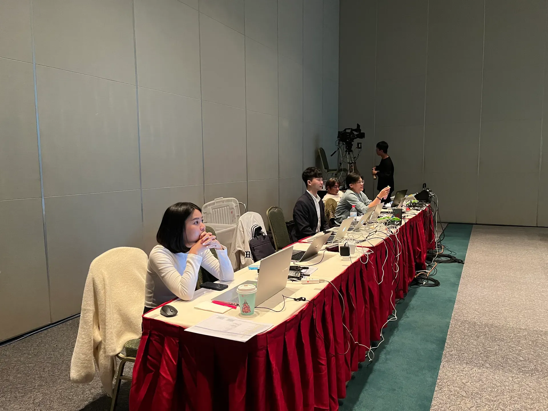 專業控台人員