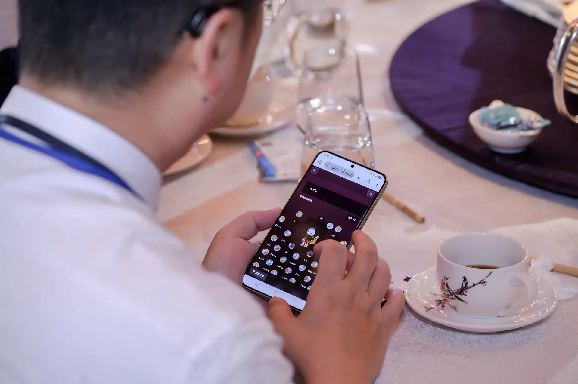 渣打銀行金融論壇與會者使用活動 App